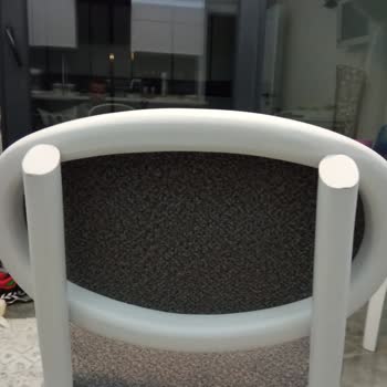 Murat Sandalye'den Alınan Mutfak Masa Takımında Tekrarlayan Boya Sorunları Ve İade Talebi