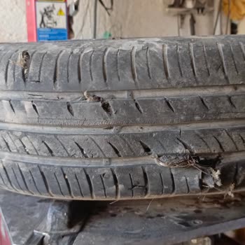 Yeni Kumho Lastiklerde Tekrarlayan Yarılma Ve Güvenlik Endişesi