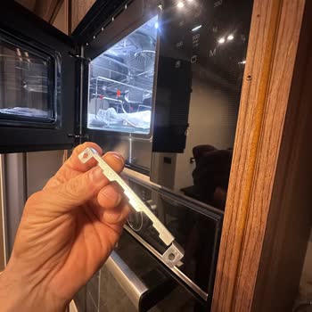 Bosch Yetkili Servis Montajında Mobilyama Zarar Ve Saygısız Davranış