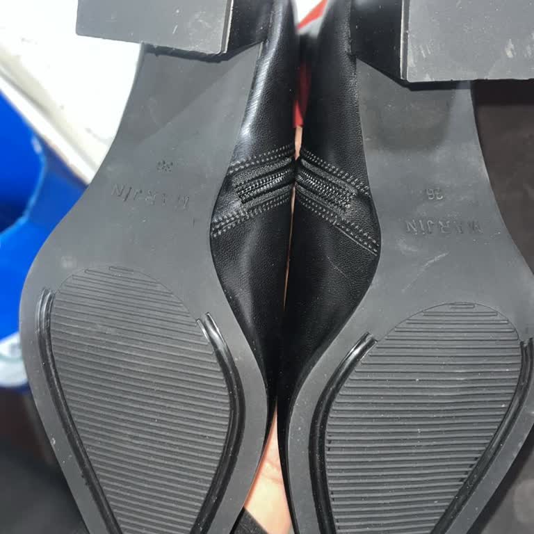 Marjin Ayakkabı Ağır Kimyasal Kokulu, Hasarlı Bot Ve İade Mağduriyeti