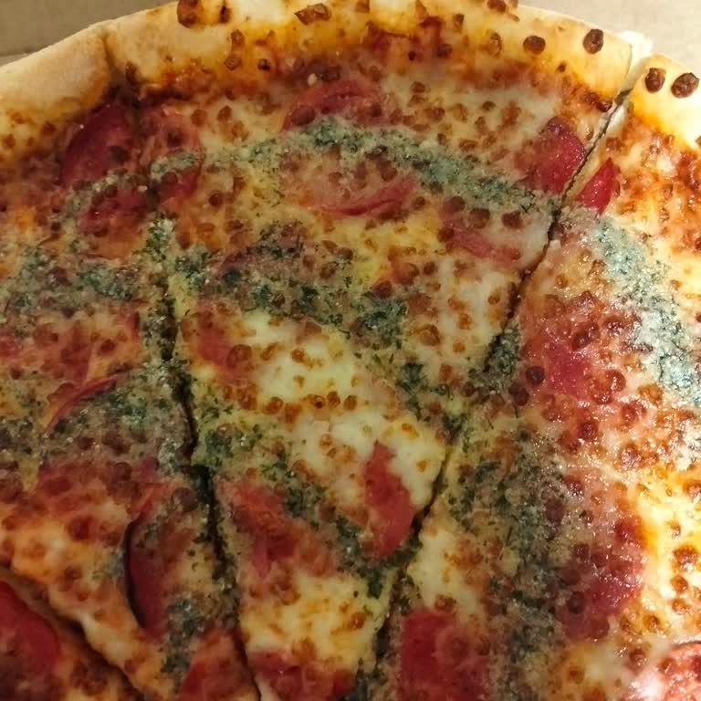 Ekstra Ücret Ödenen Peynir Kenarlı Pizza Yanlış Teslim Edildi, Müşteri Hizmetlerinden Çözüm Alamadım