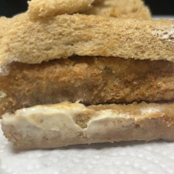 Son Tüketim Tarihi Geçmemiş Sandviçte Küf: Sağlık Riski Ve Mağduriyet