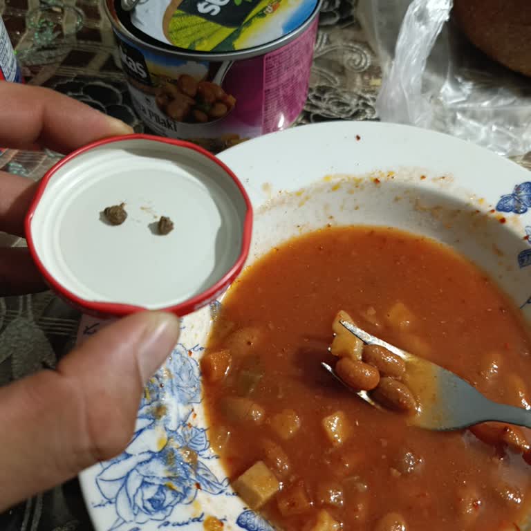 Tukaş Barbunya Pilaki İçinden Taş Çıktı, Sağlık Ve Güvenlik Riski Yaşadım