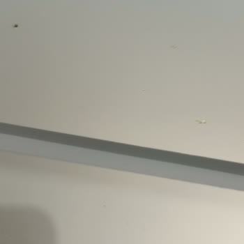 Sıfır Alınan Derin Dondurucuda Çivi Delikleriyle Karşılaştım