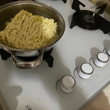 Aldığım Noodle İçinden Baharat Poşeti Çıkmadı Hayal Kırıklığı Yaşadım