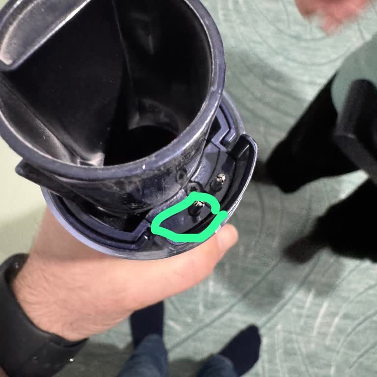 Dyson Şarjlı Süpürgede Kısa Sürede Yaşanan Sorunlar Ve Destek Eksikliği