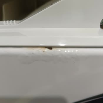 Bosch Çamaşır Makinesinde Su Kaçağı Ve Boya Kabarması Sorunu