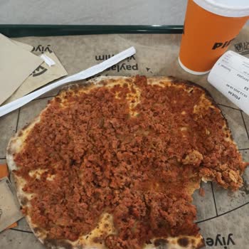 Pidem Gordion AVM'de Kalitesiz Ve Hijyensiz Lahmacun Deneyimi