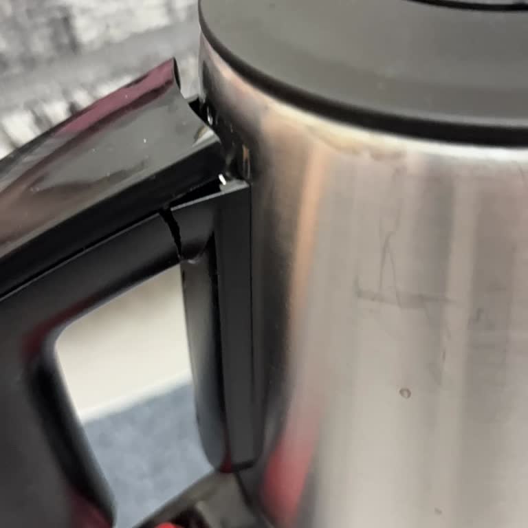 Çaydanlık Sapı Sürekli Kırılıyor Güvenle Kullanamıyorum