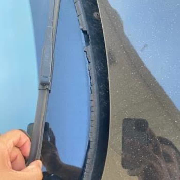 BMW 320d Ön Cam Plastik Aksamında Beklenmedik Yıpranma Sorunu