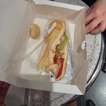 Bozuk İkram Nedeniyle Sağlık Riski Ve Sorumluluk İstemi