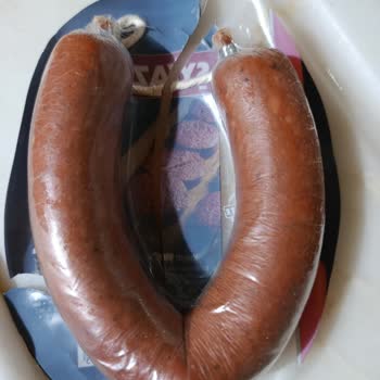 Başyazıcı Dana Sucukta Ambalaj İçinde Küflenme Ve Gıda Güvenliği Endişesi