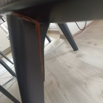 Kırılan Sandalye Ayağı Garanti Kapsamına Alınmadı, Yüksek Ücret Talep Edildi