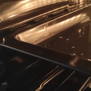 Simfer Mini Fırının Raf Ve Tepsi Yuvası Oturmuyor Fabrikasyon Hata Şüphesi