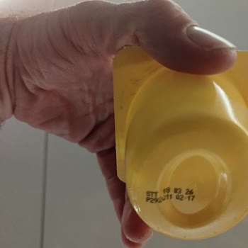 İçim Süt Ve Süt Ürünleri Muzlu Puding İçinde Siyah Siyah Parçacıklar