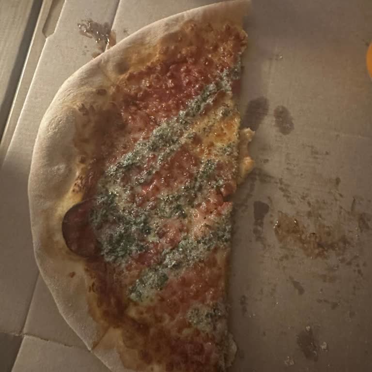 Bol Sucuklu Pizza Beklerken Malzeme Eksikliğiyle Hayal Kırıklığı