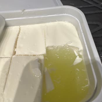 Son Kullanma Tarihi Geçmemiş Torku Süzme Peynirde Bozukluk Ve Aşırı Tuzluluk Sorunu