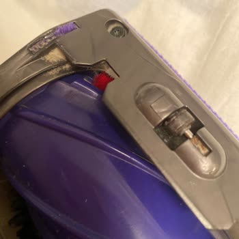 Dyson Halı Başlığı Parçalandı, Garanti Desteği Yetersiz Kaldı