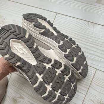 Su Geçirmez Denilen Ayakkabı İlk Yağmurda Su Aldı