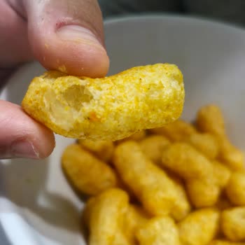 Züber Nohut Cipsinde Anormal Kırmızı Lekeler Ve Hijyen Endişesi