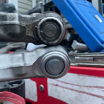 I Face Partsgeek Sending the Wrong Suspension Kit and Refusing a Refund