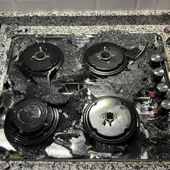 Garanti Kapsamındaki Ankastre Ocak Kendiliğinden Patladı, Ücretsiz Onarım İstiyorum