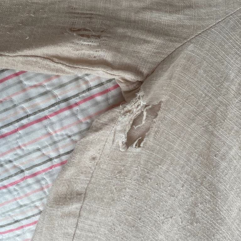 Aldığım Elbiselerin Defolu Ve Kullanılmış Çıkması Mağduriyet Yaşattı