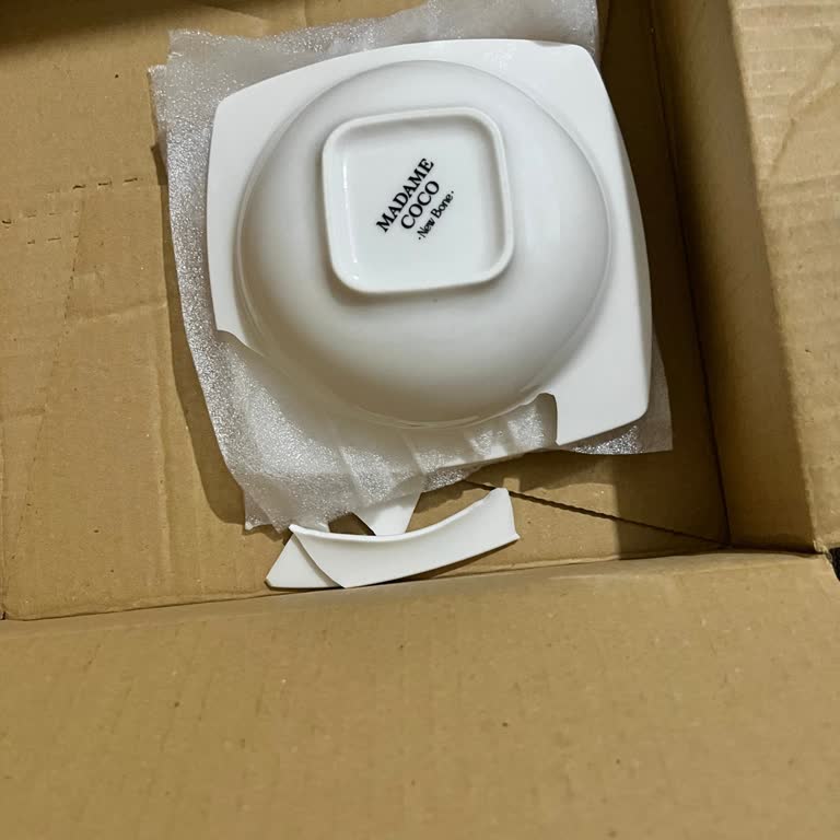 Kırık Ürün Teslimatı Ve İlgisiz Müşteri Hizmetleri