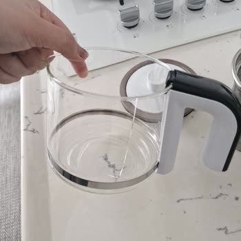 Yeni Alınan Arçelik Çay Makinesinin Cam Demliği Kısa Sürede Çatladı, Hayal Kırıklığı Yaşadım