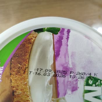 Son Kullanma Tarihi Uygun Olmasına Rağmen Krem Peynir Hızla Bozuldu