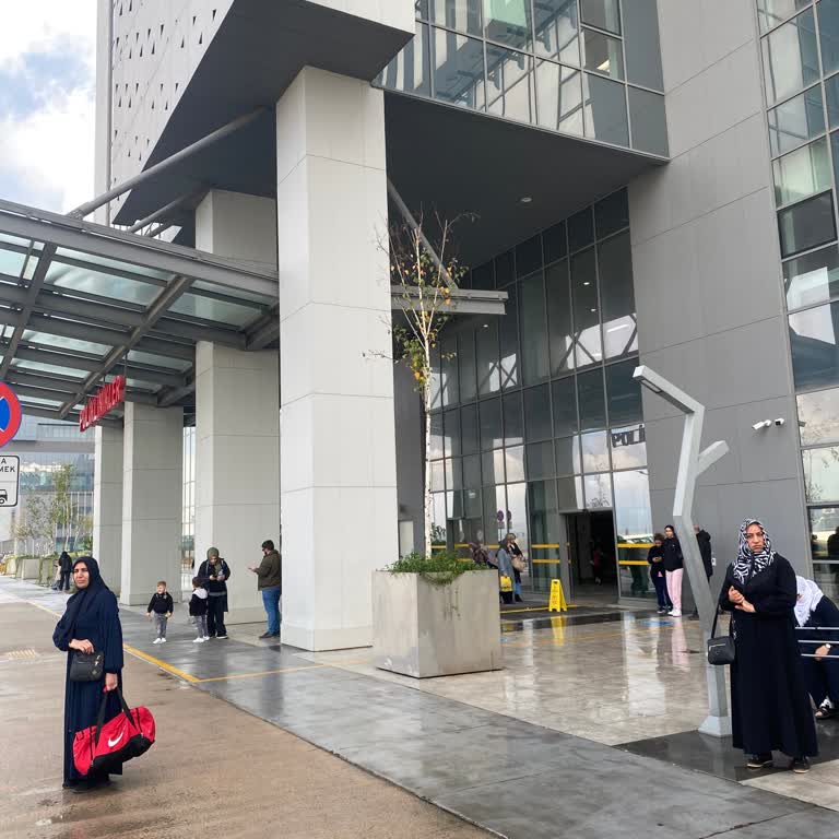 Kadın Doğum Polikliniği'nde Saygısız Davranış Ve Güven Kaybı Yaşadım