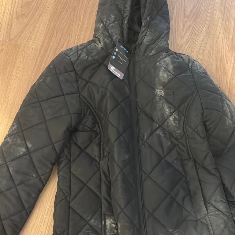 Skechers Tozlu Ve Kirli Gelen Mont Nedeniyle Mağduriyet!