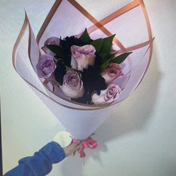 Sipariş Edilen Çiçekle Gönderilen Ürün Arasındaki Büyük Fark Ve Yetersiz Revize