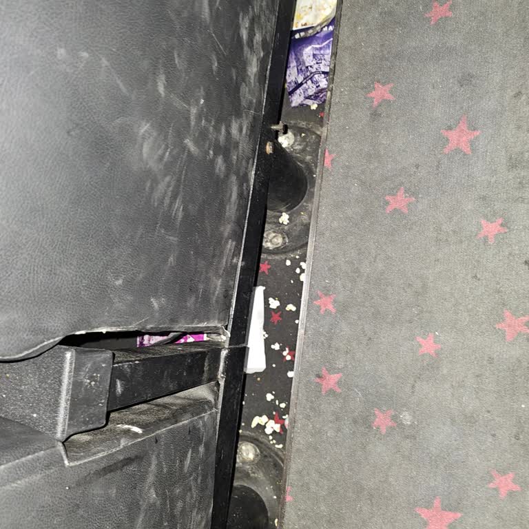 Kirli Koltuklar Film Keyfimi Mahvetti