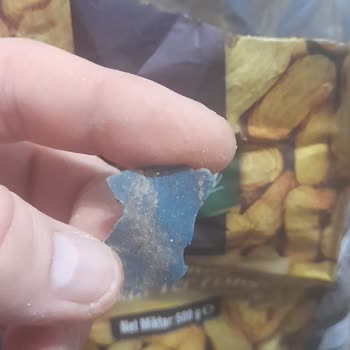 Aldığım Fıstık Paketinden Plastik Madde Çıkması Oğlumun Sağlığını Riske Attı