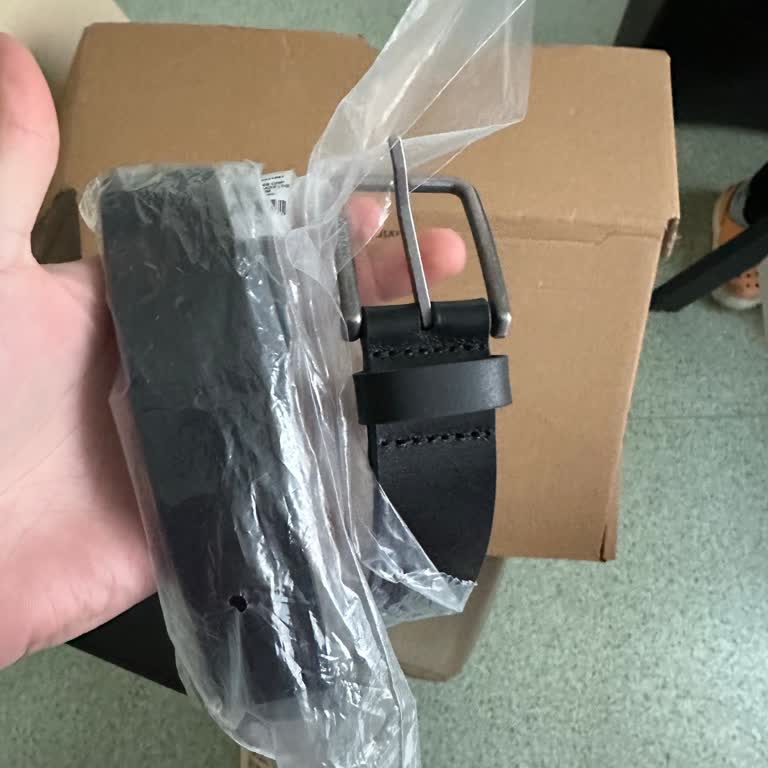 Calvin Klein Aynı Ürün Koduyla İki Kez Yanlış Kemer Gönderildi, Uyarılarım Dikkate Alınmadı!