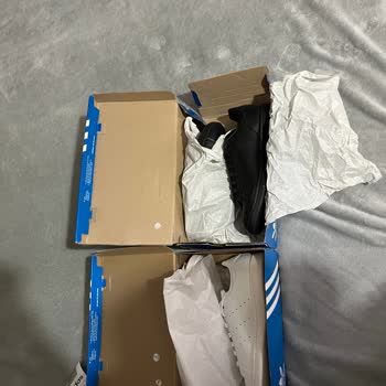 Adidas Yanlış Numara Ayakkabı Gönderdi, Çözüm İçin Müşteri Uğraşıyor