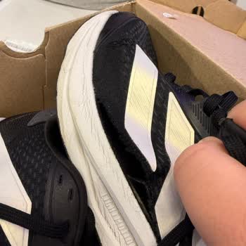 Adidas Ayakkabıda Kısa Sürede Oluşan Yırtık Ve Yetersiz İnceleme Süreci