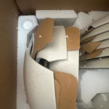 Teslimat Keyfi İptal Edildi, Hasarlı Ürün Gönderildi Ve Müşteri Hizmetlerinden Çözüm Alamadım