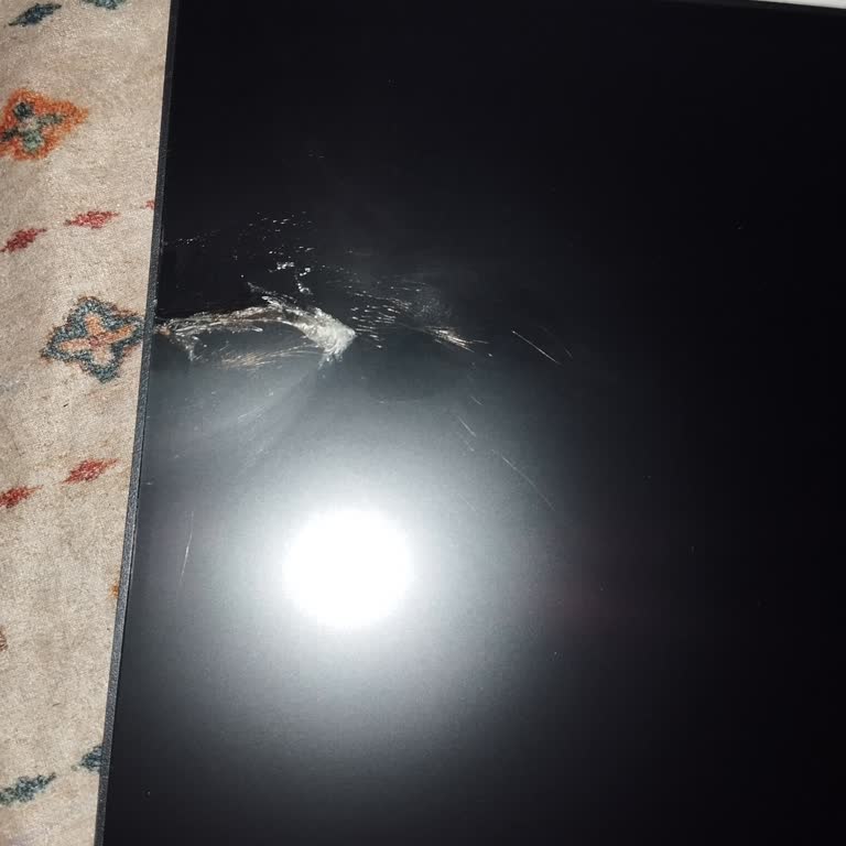 Kırık Monitör Teslimatı Sonrası İade Talebim Karşılanmadı: Mağduriyetimin Giderilmesini İstiyorum