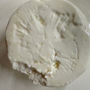 Bahçıvan Gurme Beyaz Peynirde Tarihi Geçmemiş Üründe Bozulma Şaşkınlığı