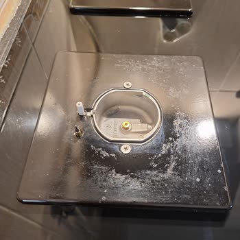 Bosch Ocakta Bir Ayda Boya Kabarması Ve Deformasyon: Kullanıcı Hatası Gerekçesiyle Mağduriyet