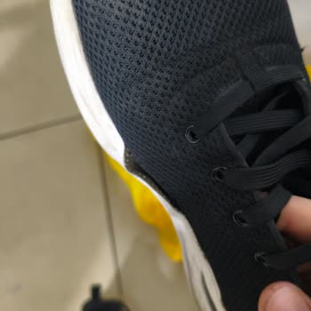 Kısa Sürede Açılan Ayakkabıya FLO'dan Yetersiz Destek!