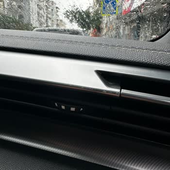 Peugeot 408'in İç Trim Kaplamaları Hızla Dökülüyor, Çözüm Bekliyorum