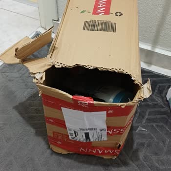 Kargo Paketim Yırtık Ve Özensiz Şekilde Teslim Edildi Mağduriyet Yaşadım