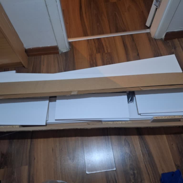 A101'den Katalogdan Aldığım Metal Kitaplık Yerine Yanlış Ürün Gönderildi, Sorunum Çözülmüyor