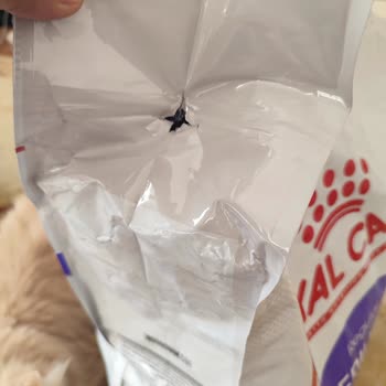 Migros Petimo Teslim Edilen Paket Üzerinde Birden Fazla Yırtık ve Delik Var