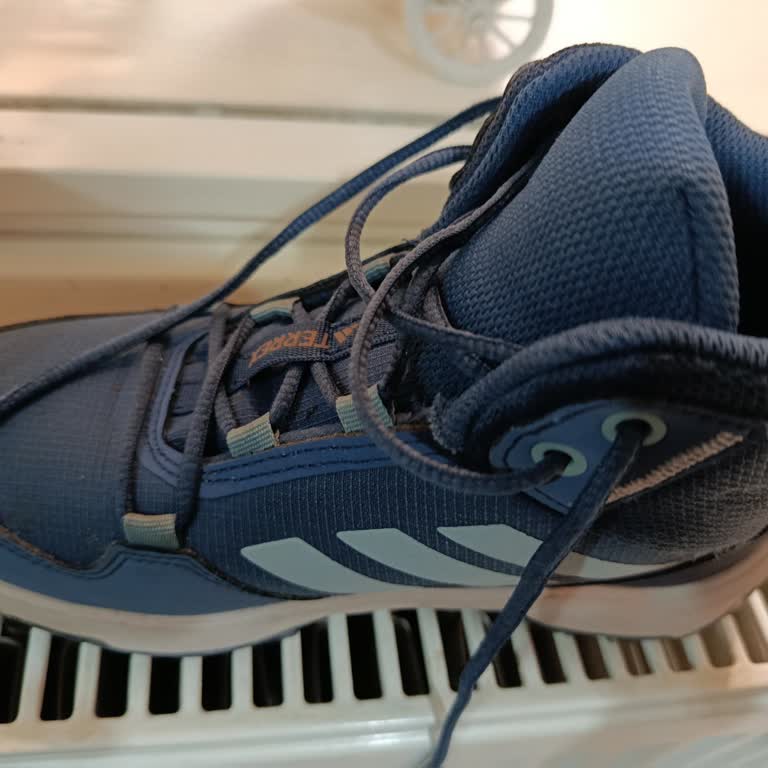 SuperStep Su Geçirmez Denilen Çocuk Ayakkabısı Yağmurda Tamamen Islandı