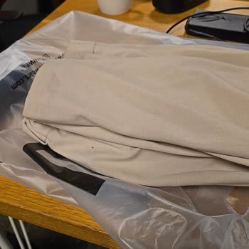 Flaw Wear'dan Aldığım Pantolonun Cebi Kısa Sürede Yırtıldı, Mağaza İade Veya Değişim Talebimi Reddetti