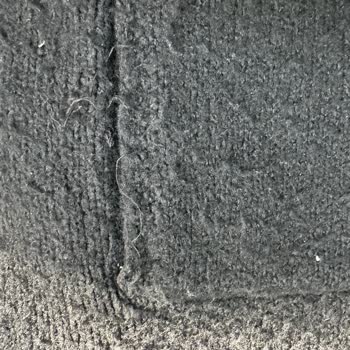 Az Kullanımda Tüylenen Hırka Ve Mağazanın Sorumluluk Almaması Mağduriyet Yarattı